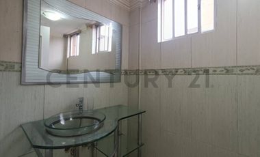 En Venta casa de 3 dormitorios San Antonio conjunto Laguna Azul