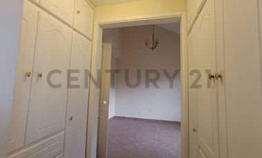 En Venta casa de 3 dormitorios San Antonio conjunto Laguna Azul