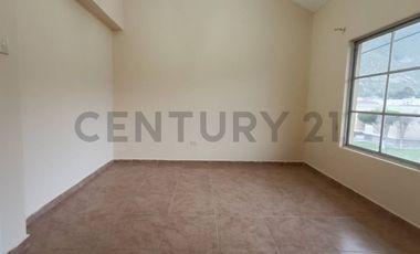 En Venta casa de 3 dormitorios San Antonio conjunto Laguna Azul