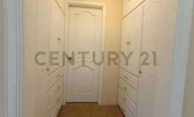 En Venta casa de 3 dormitorios San Antonio conjunto Laguna Azul