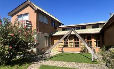 Casa en Venta en Camino Troncal / Los Cardos / Jardín botánico