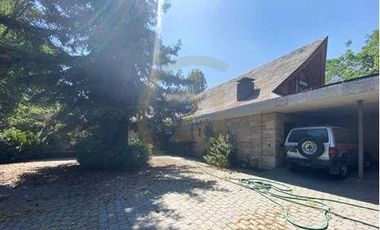 ARRIENDO AMPLIA CASA EN LOS DOMINICOS