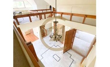 ARRIENDO AMPLIA CASA EN LOS DOMINICOS