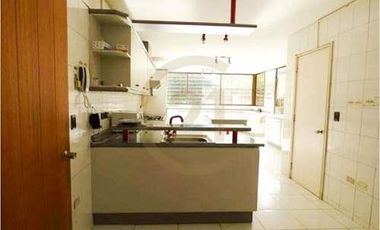 ARRIENDO AMPLIA CASA EN LOS DOMINICOS