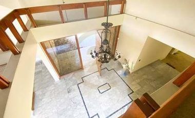 ARRIENDO AMPLIA CASA EN LOS DOMINICOS