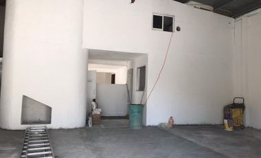 SE RENTA BODEGA CON OFICINAS