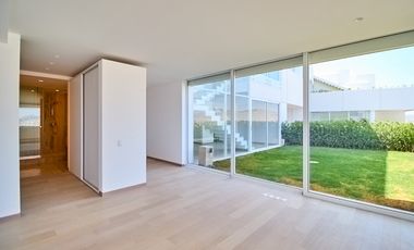 VENDO PENTHOUSE EN TORRE VEDANA LOMAS  DE ANGELÓPO ll