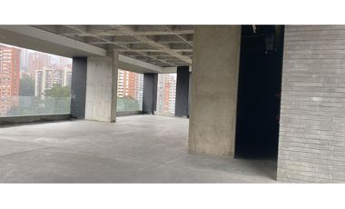 Alquiler de oficina para estrenar en milla de oro Poblado 8373760