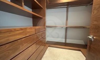 Casa en condominio en venta en Lomas de Tecamachalco