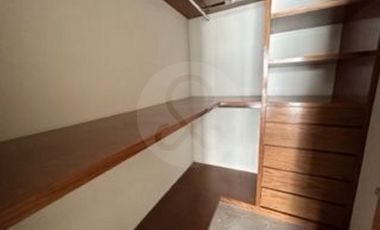 Casa en condominio en venta en Lomas de Tecamachalco