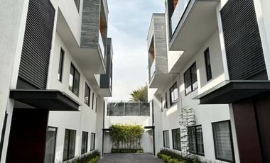 Casa en condominio en venta en Lomas de Tecamachalco