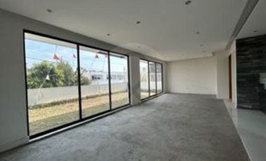 Casa en condominio en venta en Lomas de Tecamachalco