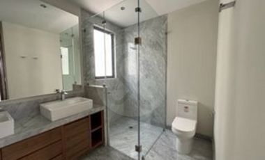 Casa en condominio en venta en Lomas de Tecamachalco