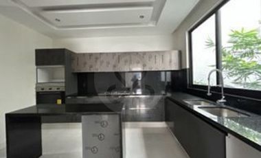 Casa en condominio en venta en Lomas de Tecamachalco