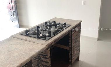 CASA EN VENTA  EN ALTOZANO