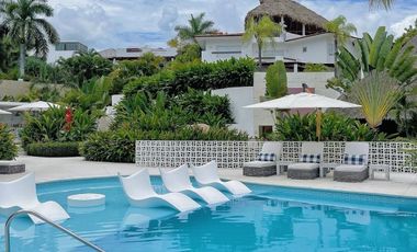 VILLA  DE LUJO EN VENTA PEGADA A LA PLAYA, KOVAY GARDENS