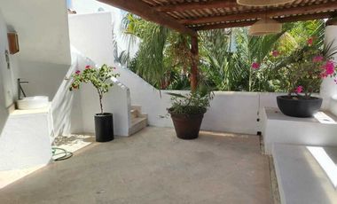 VILLA  DE LUJO EN VENTA PEGADA A LA PLAYA, KOVAY GARDENS