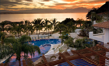 VILLA  DE LUJO EN VENTA PEGADA A LA PLAYA, KOVAY GARDENS