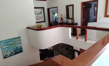 VILLA  DE LUJO EN VENTA PEGADA A LA PLAYA, KOVAY GARDENS