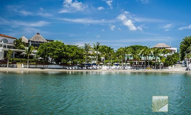 VILLA  DE LUJO EN VENTA PEGADA A LA PLAYA, KOVAY GARDENS
