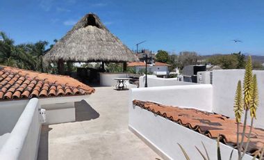 VILLA  DE LUJO EN VENTA PEGADA A LA PLAYA, KOVAY GARDENS