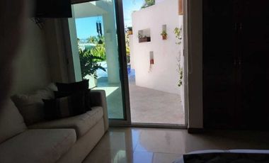 VILLA  DE LUJO EN VENTA PEGADA A LA PLAYA, KOVAY GARDENS