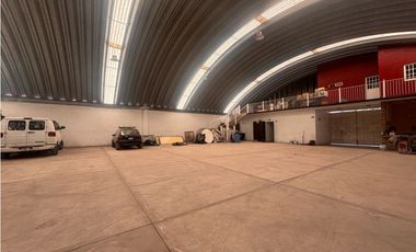 Bodega en San Juan del Rio, cerca de avenida central, 600m2, Bifásica