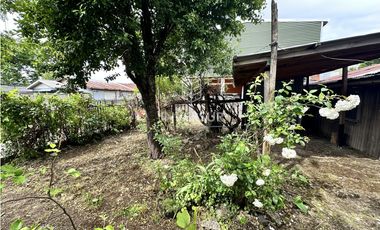 CASA DE ESQUINA DE 2 PISOS AV ARGENTINA VALDIVIA SOLO VTA CONTADO