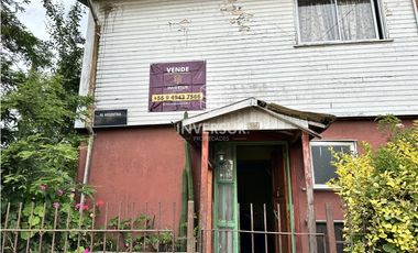 CASA DE ESQUINA DE 2 PISOS AV ARGENTINA VALDIVIA SOLO VTA CONTADO