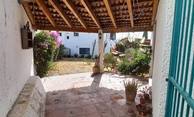 VENTA DE CASA EN CONDOMINIO - HACIENDA SAN PEDRO -VILLAS DEL MESON JURIQUILLA