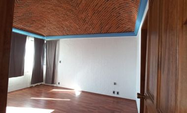 VENTA DE CASA EN CONDOMINIO - HACIENDA SAN PEDRO -VILLAS DEL MESON JURIQUILLA