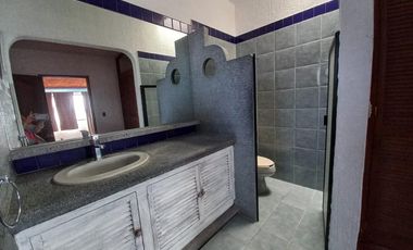VENTA DE CASA EN CONDOMINIO - HACIENDA SAN PEDRO -VILLAS DEL MESON JURIQUILLA