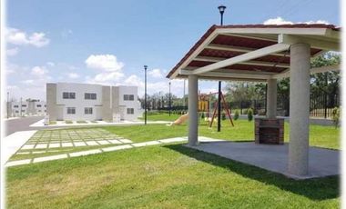 Casa en  renta amueblada en Los Sauces San Antonio La Isla San Lucas Tepemajalco