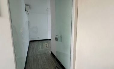 🏡 OFICINA EN ARRIENDO UBICADA EN EL POBLADO SECTOR PARQUE LLERAS
