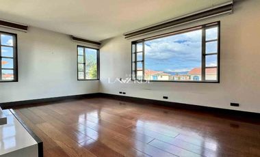 Moderna Casa con terraza en el exclusivo conjunto Guarigua, Cajicá