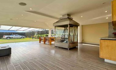 Moderna Casa con terraza en el exclusivo conjunto Guarigua, Cajicá