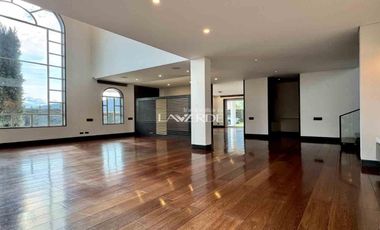 Moderna Casa con terraza en el exclusivo conjunto Guarigua, Cajicá