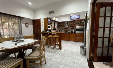 Chalet en Venta Ramos Mejia / La Matanza (A004 4629)