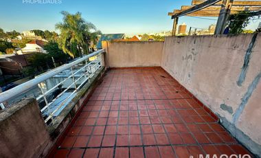 Venta Casa tipo Triplex en Villa Sarmiento