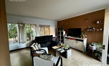 Venta Casa tipo Triplex en Villa Sarmiento