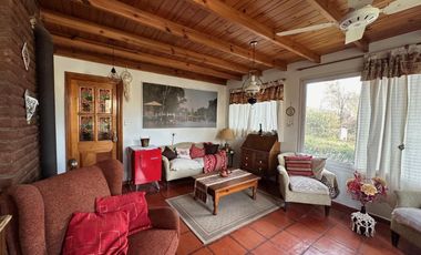 Casa en venta - 2 Dormitorios 2 Baños - 1.330Mts2 - Islas de Tigre