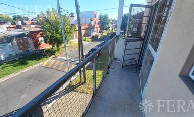 Alquiler de PH 2 ambientes con balcón en Wilde