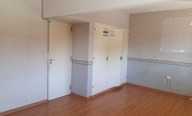 Casa en lote grande con piscina