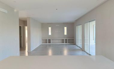 Casa en  venta en Acacias con pileta y  todos los cuartos en suites