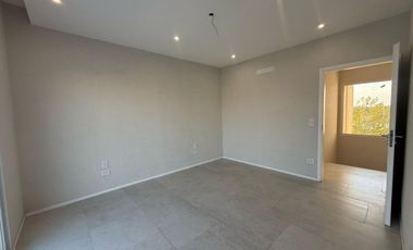 Casa en  venta en Acacias con pileta y  todos los cuartos en suites