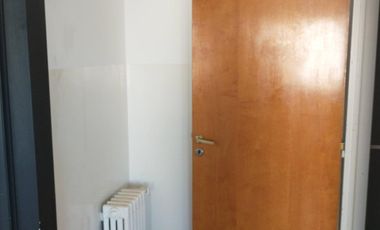 Oficina de 3 ambientes con baño privado  en Monserrat
