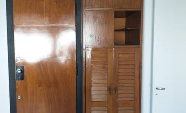 Oficina de 3 ambientes con baño privado  en Monserrat