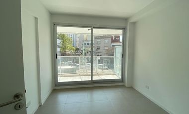 Av San Martin 1700, Pont Bleu, Depto 2 Amb C/Balcón y Cochera,Al Frente, A Estrenar, Villa Crespo