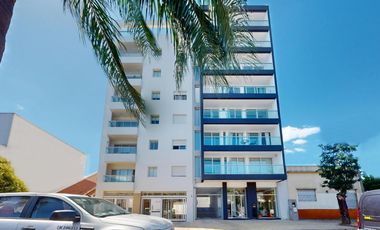 16 entre 61 y 62 La Plata - Departamento de Dos Dormitorios con cochera en VENTA