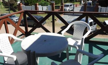 HOTEL VILLA GESELL 24 HABITACIONES BAR DESAYUNADOR -SALA DE ESTAR a 80 mts del Mar